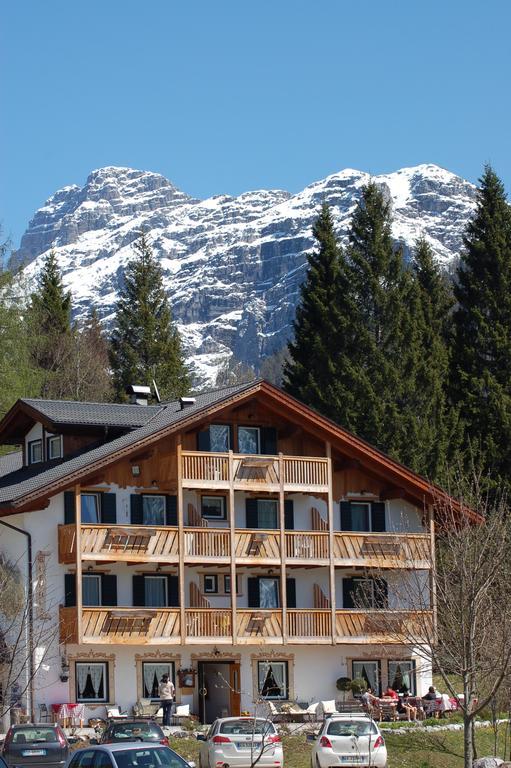 Rifugio Caltena Fiera Di Primiero Dış mekan fotoğraf