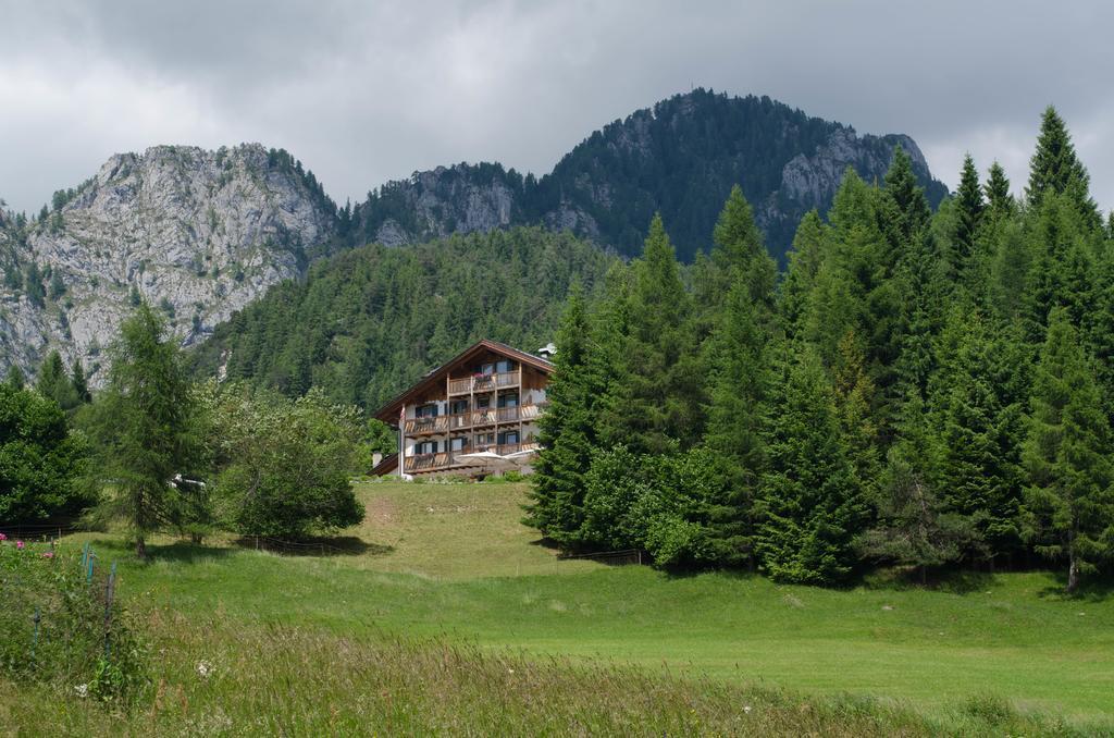 Rifugio Caltena Fiera Di Primiero Dış mekan fotoğraf